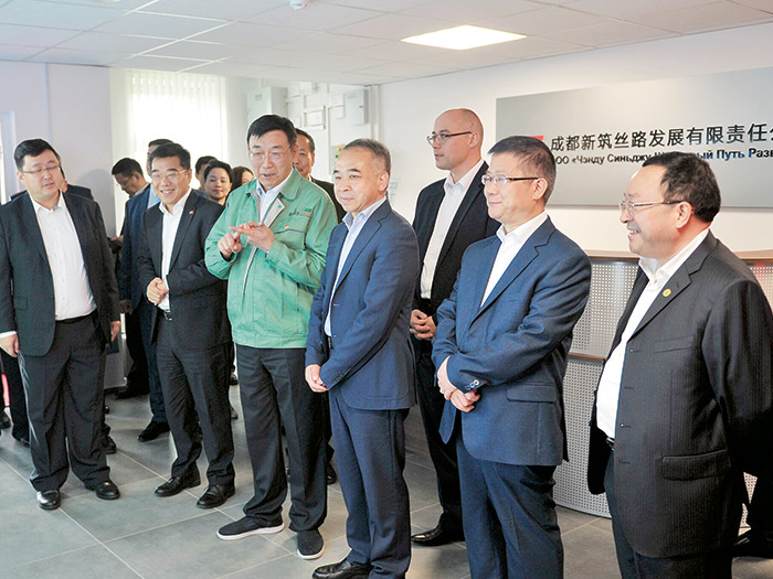  2018.8.29四川省委常委、成都市委书记范锐平视察BSport体育官网股份“中白工业园”项目投产运营仪式